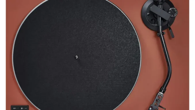 The Technics SL-40CBT Turntable Looks Dashing In Terracotta